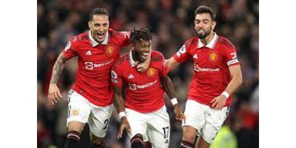 Manchester United strzelił dwa gole w ciągu pięciu minut